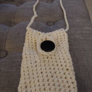 Crocheted cellphone/credit card holder